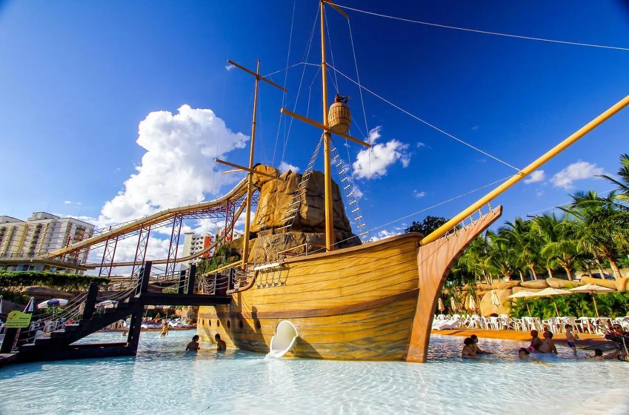Diroma Fiori Com Um Dia No Acqua Park, Splash E Slide Caldas Novas Apartamento